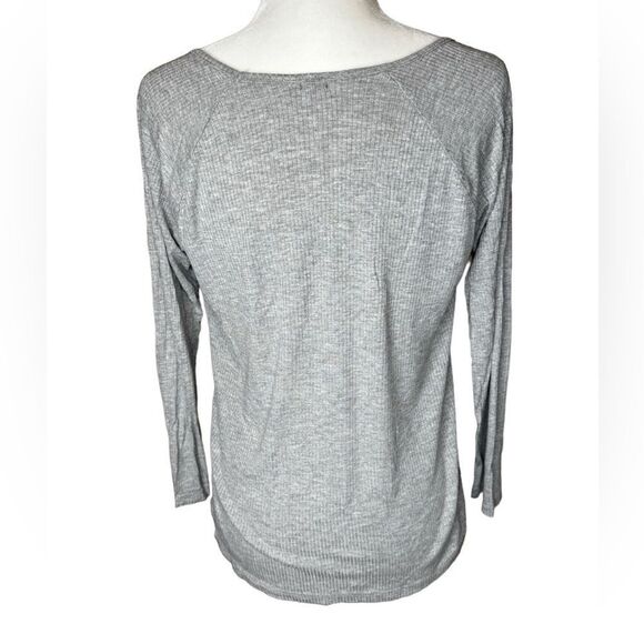 Monrow classic ribbed relaxed long sleeved top size Small - Picture 3 of 6